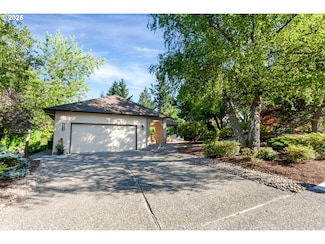 2524 Orchard Hill Place, Lake Oswego, OR 97035
