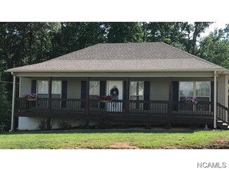 39 Country Ln, Hayden, AL 35079
