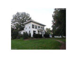 9270 N Main St, Windham, OH 44288