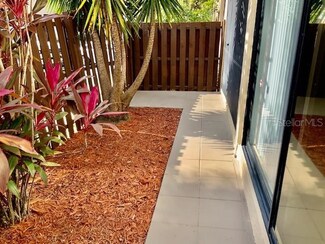 895 N Village Dr N Unit 107, Saint Petersburg, FL 33716