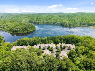 98 Saw Mill Pond Rd, Fitchburg, MA 01420