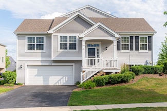 1113 Sapphire Ln, Pingree Grove, IL 60140
