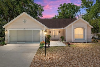 712 Harper Place, Lady Lake, FL 32159