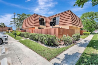 238 Charter Way, West Palm Beach, FL 33407
