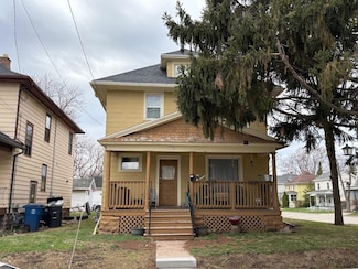 1119 Cherry St, Oshkosh, WI 54901