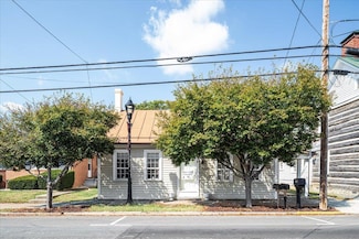 9299 N Congress St, New Market, VA 22844