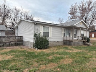 103 S Osborne St, Iola, KS 66749