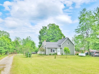 350 S Catalpa Ave, White Cloud, MI 49349