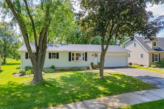 821 Jerico Ln, Sun Prairie, WI 53590