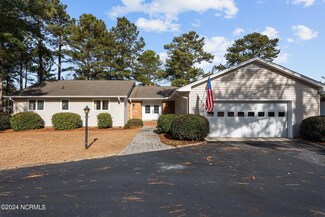 39 Shadow Dr, Whispering Pines, NC 28327