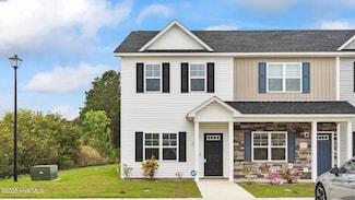 201 Alexa Place, Jacksonville, NC 28546
