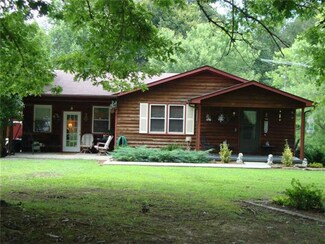 8476 Chestnut Ridge Rd, Lynchburg, TN 37352