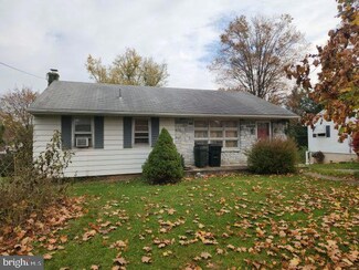 227 S Market St, Mount Joy, PA 17552