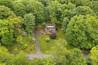 152 Log Cabin Rd, Tarentum, PA 15084