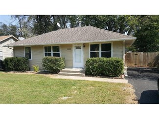 5235 N Indiana Ave, Kansas City, MO 64119
