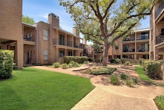 611 E 45th St Unit 8, Austin, TX 78751