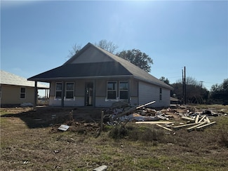 1702 Pine St, Hearne, TX 77859