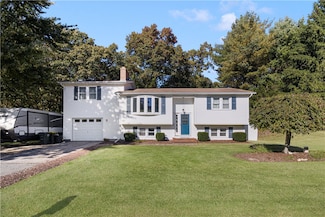 18 Peace Pipe Trail, Smithfield, RI 02917