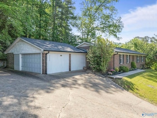 4233 Kimberly Dr, Guntersville, AL 35976