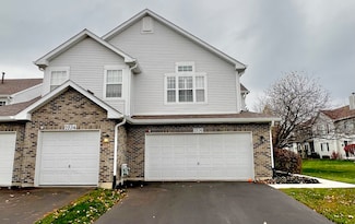 2936 Kentshire Cir, Naperville, IL 60564