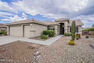 1811 E Redstart Rd, Green Valley, AZ 85614