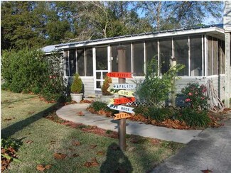 163 24th Ave, Apalachicola, FL 32320