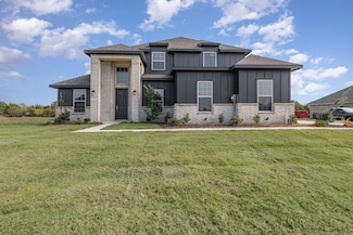 180 Crystal Lake Ln, Red Oak, TX 75154