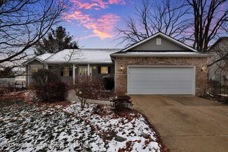 11876 Stone Bluff Dr, Grand Ledge, MI 48837