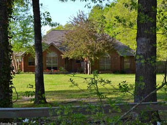 605 Red Oak Acres Dr, Redfield, AR 72132