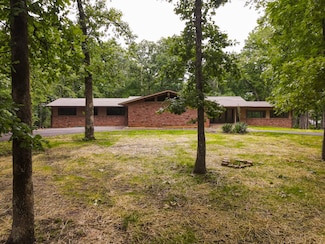 745 Contraband Ln, Cookeville, TN 38501