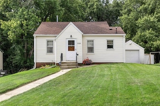 2326 Adams Ave, Des Moines, IA 50310
