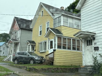 82 E Pine St, Gloversville, NY 12078