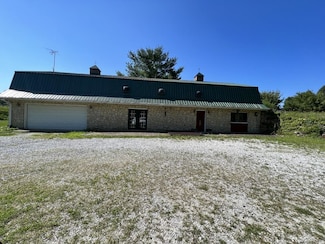 6335 W 850 S, Knightstown, IN 46148