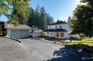 224 Carnine Rd, Castle Rock, WA 98611
