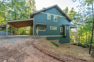 105 Bartram Way, Black Mountain, NC 28711