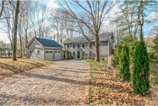 39 Stanton Ave, Auburndale, MA 02466