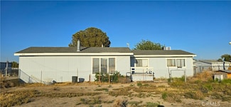 818 60th St W, Rosamond, CA 93560