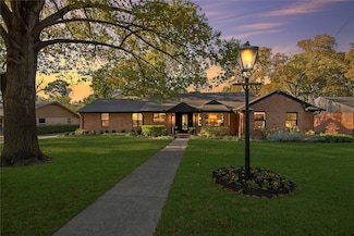 8731 Vinewood Dr, Dallas, TX 75228