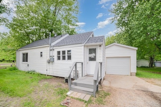 400 Mill St, Coleman, MI 48618