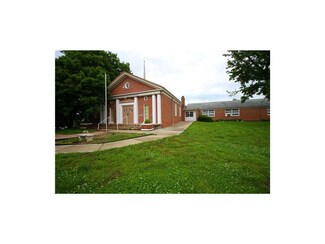 2911 Blue Ridge Blvd, Independence, MO 64052