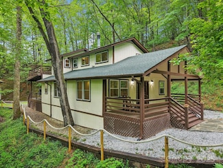 291 Dills Rd, Bryson City, NC 28713