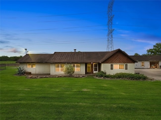 1816 County Road 936b, Alvin, TX 77511