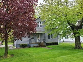 103 S Washington St, Wanatah, IN 46390