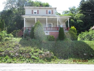 18 Shady Ave, Burgettstown, PA 15021