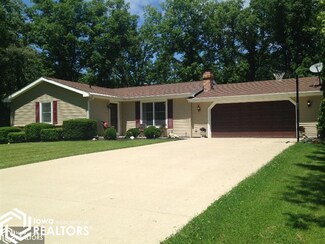 11475 Westwood Hills Dr, West Burlington, IA 52655