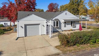 1200 W Crestwood Dr, Peoria, IL 61614