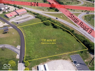 22 Rampart Rd W, Shelbyville, IN 46176
