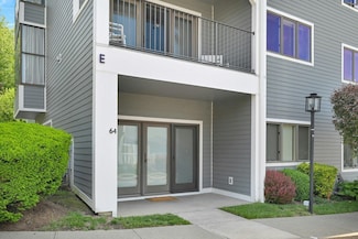 64 Hudson Point Ln, Ossining, NY 10562