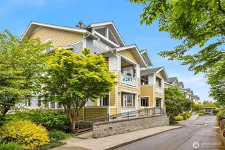 156 Hall Brothers Loop NW Unit 201, Bainbridge Island, WA 98110