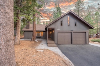 14217 Gyrfalcon St, Truckee, CA 96161